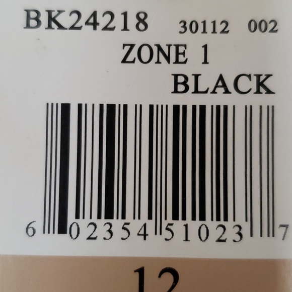 Dress - Picture 4 of 4